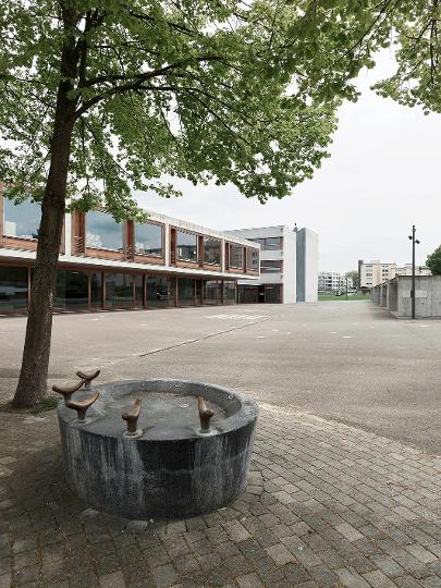 Schulhaus Linden, Niederhasli